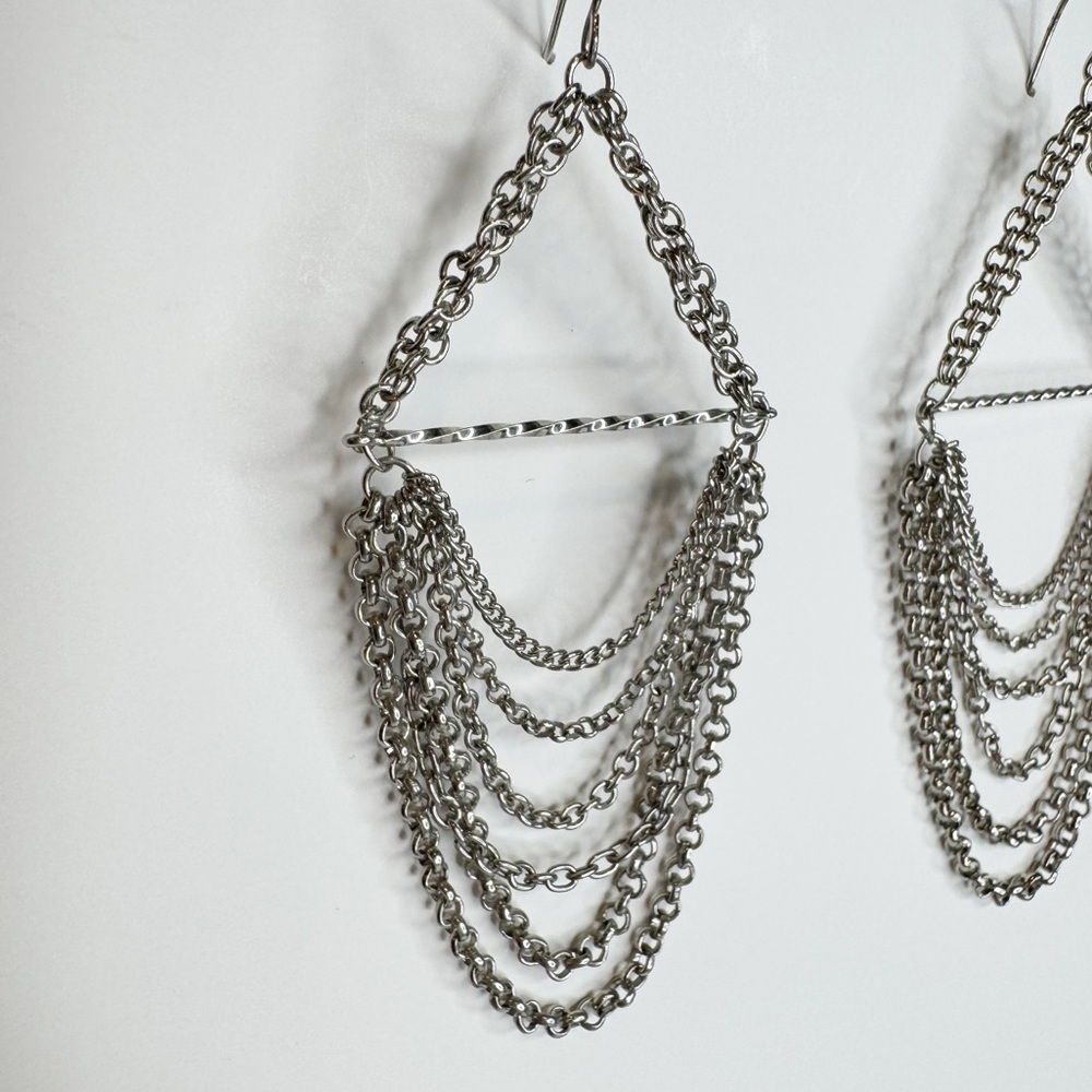 Vintage | 90’s or Y2K Guess Silver Chain Dangle Earrings - Picture 5 of 6
